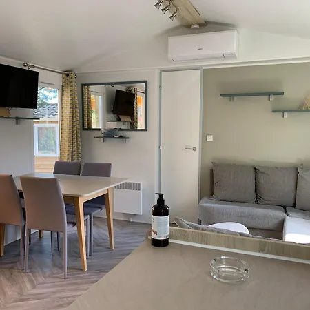 Cs Climatise Mobil-home 8 Personnes Avec Vayny مكان تخييم Lège-Cap-Ferret
