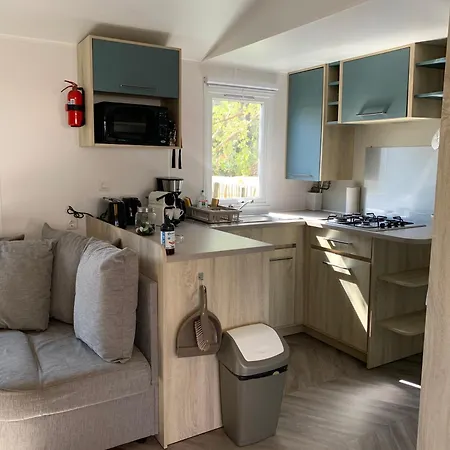 Cs Climatise Mobil-home 8 Personnes Avec Vayny مكان تخييم *